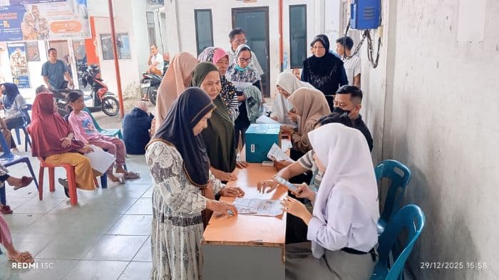 pt_pos_indonesia_salurkan_blts_kesra_2025_untuk_17782_warga_binjai_dan_langkat
