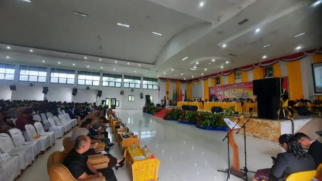 wisuda_gelombang_ii_usi_lahirkan_213_lulusan_dan_tambah_guru_besar