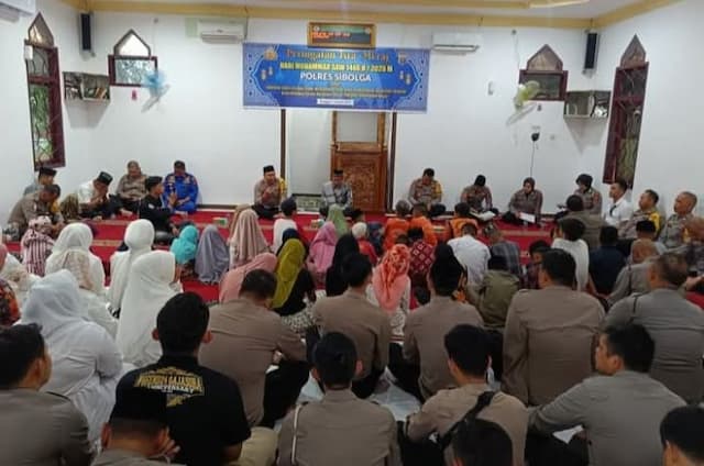 polres_sibolga_peringati_isra_miraj_dan_santuni_anak_yatim_dan_kaum_dhuafa