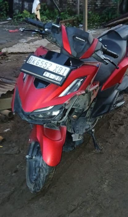 motor_tabrak_truk_di_tanjung_morawa_satu_orang_tewas