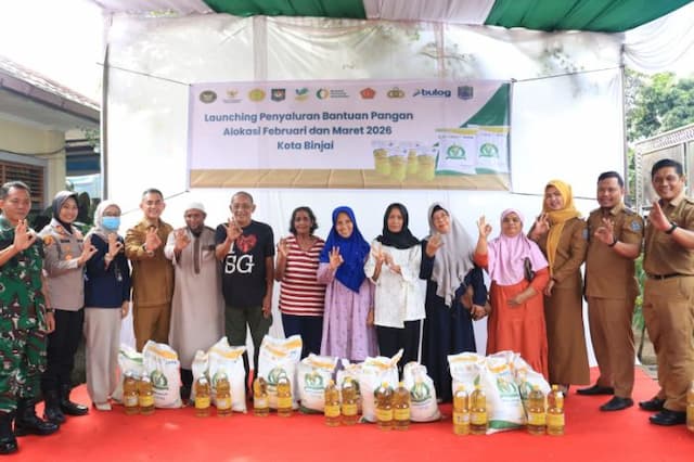 binjai_salurkan_667_ton_beras_dan_135_ribu_liter_minyak_goreng_untuk_33885_warga
