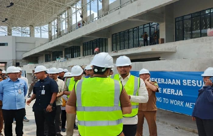 bobby_nasution_usulkan_tiga_shift_untuk_percepat_revitalisasi_stadion_teladan