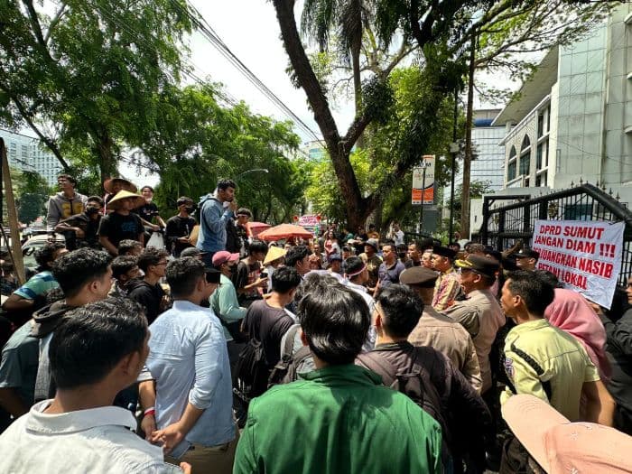 dprd_sumut_terima_aspirasi_petani_bawang_karo_janji_kawal_penertiban_impor_ilegal