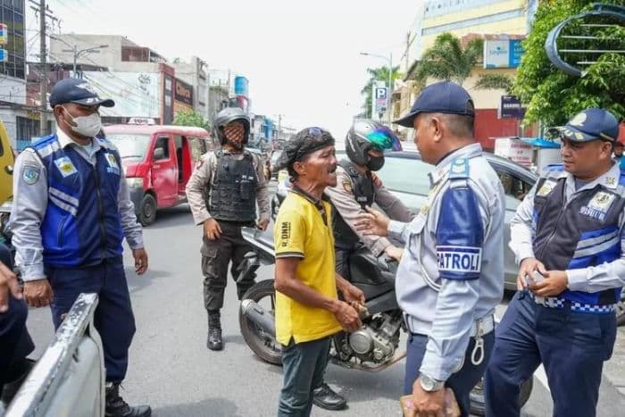jukir_nakal_di_medan_masih_tarik_tarif_lama_dishub_siap_turunkan_tim_cakrawala