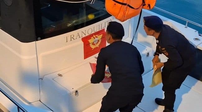 langgar_aturan_pajak_bea_cukai_segel_kapal_wisata_asing_di_teluk_jakarta