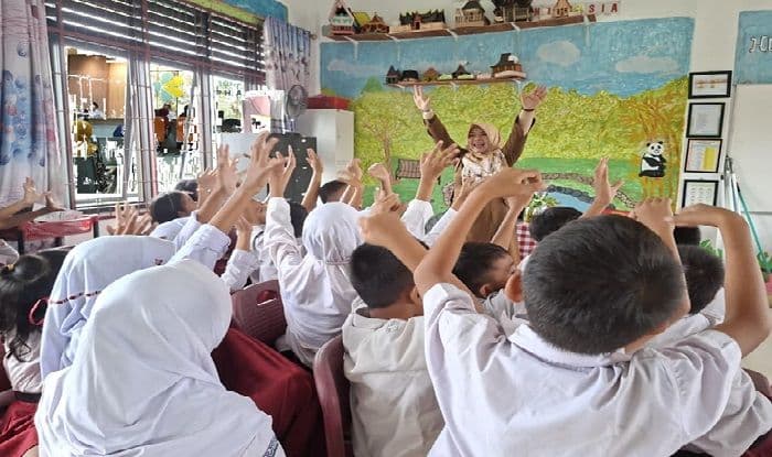 mahniar_sinaga_literasi_keuangan_sejak_dini_kunci_anak_mandiri_dan_bijak