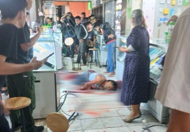 pria_tewas_ditikam_di_plaza_kabanjahe_lansia_asal_samosir_diamankan_polisi