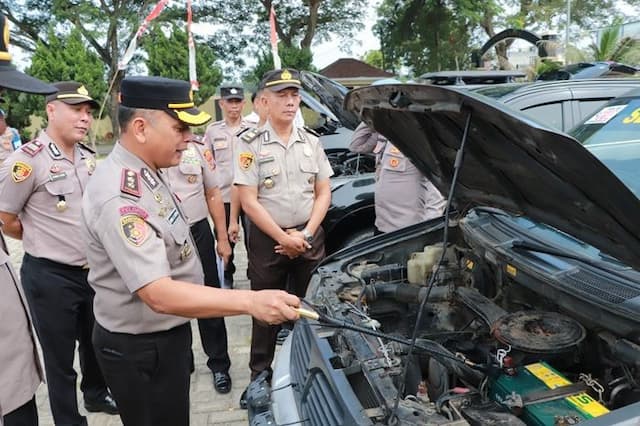 80_kendaraan_dinas_polres_sergai_diperiksa_ada_ambulans_retak_ban_gundul_dan_plat_belum_ganti_