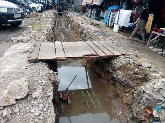 drainase_depan_pasar_horas_habiskan_dana_rp398_juta_warga_jangan_asal_jadi