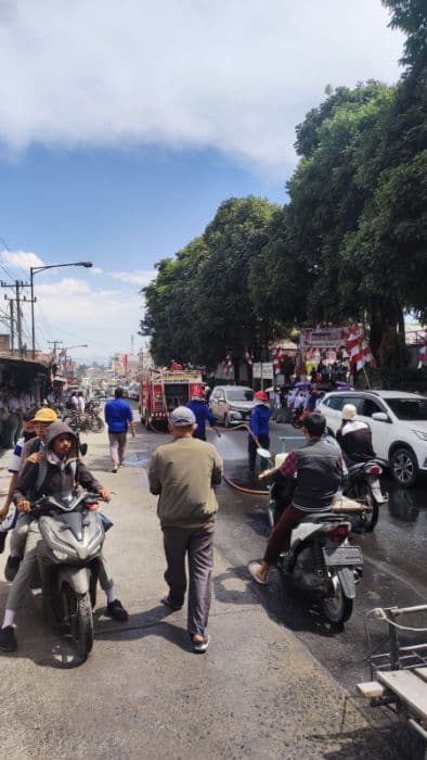 gunakan_purnabakti_37_tahun_2_pejabat_senior_labusel_dilepas_bupati