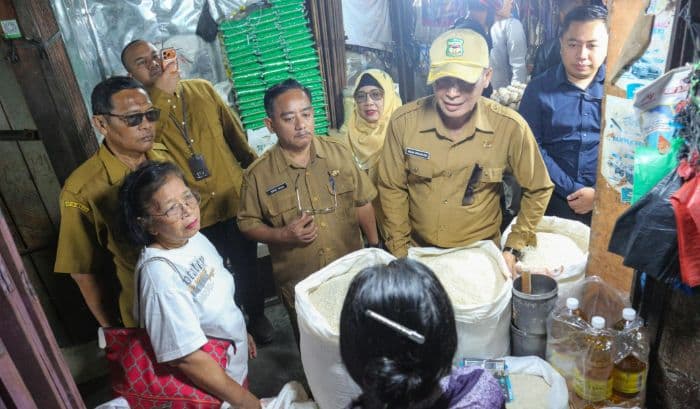 jaga_harga_dan_stok_pangan_tpid_pematangsiantar_sidak_pasar_hingga_gudang_bulog