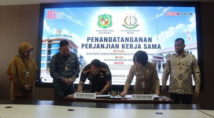 kejari_medan_dan_dprd_teken_pks_bidang_datun_perkuat_tata_kelola_pemerintahan