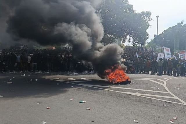 dprd_pati_tolak_pemakzulan_bupati_sudewo_hanya_pdip_yang_setuju