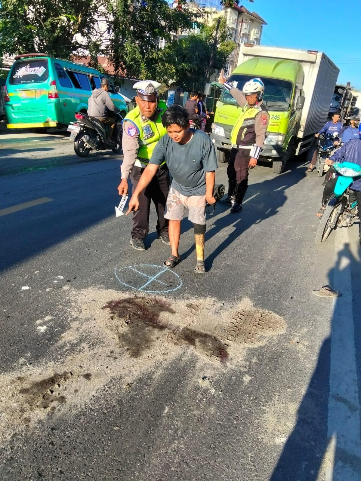 kecelakaan_maut_di_jalinsum_sergai_pengendara_yamaha_nmax_tewas_terlindas_truk