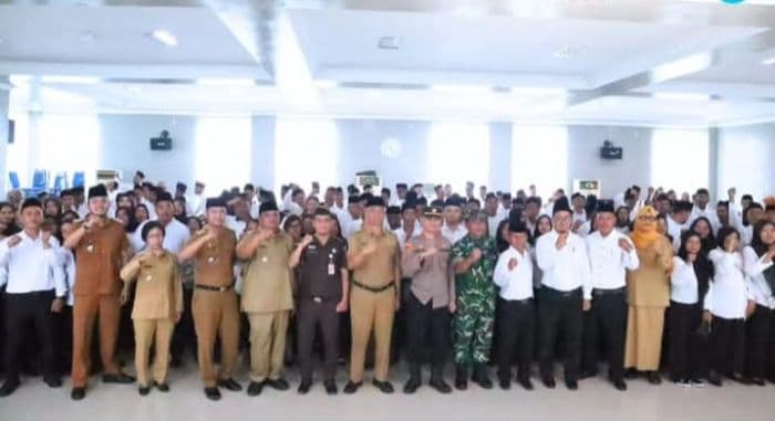 179_kepala_lingkungan_periode_20252028_sekota_tebing_tinggi_resmi_dilantik