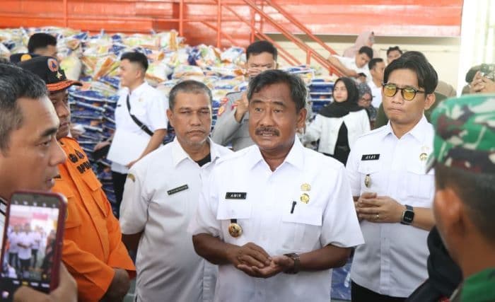 bantuan_presiden_kepada_korban_banjir_di_binjai_disalurkan_untuk_8004_kepala_keluarga_