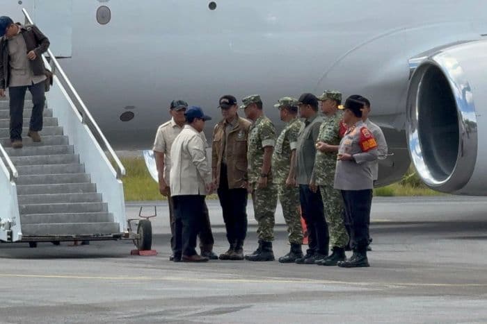 disambut_menko_ahy_hingga_gubernur_bobby_nasution_presiden_prabowo_tiba_di_taput