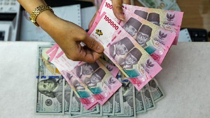 rupiah_menguat_ke_level_rp16768_per_dolar_as_sore_ini
