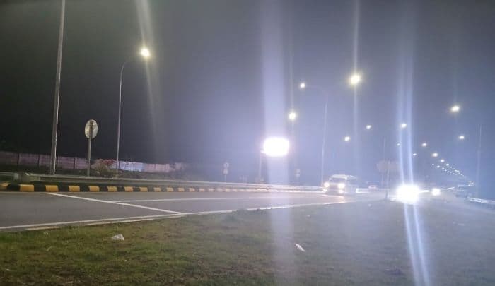 malam_tahun_baru_arus_kendaraan_di_tol_sinaksak_terpantau_lengang_
