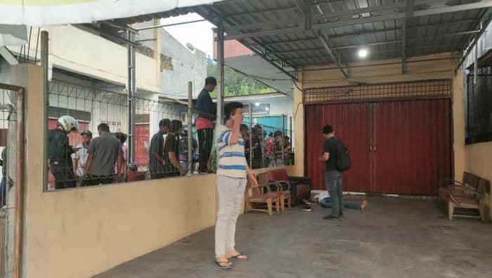 pria_tanpa_identitas_ditemukan_tak_bernyawa_di_jalan_pertahanan_medan
