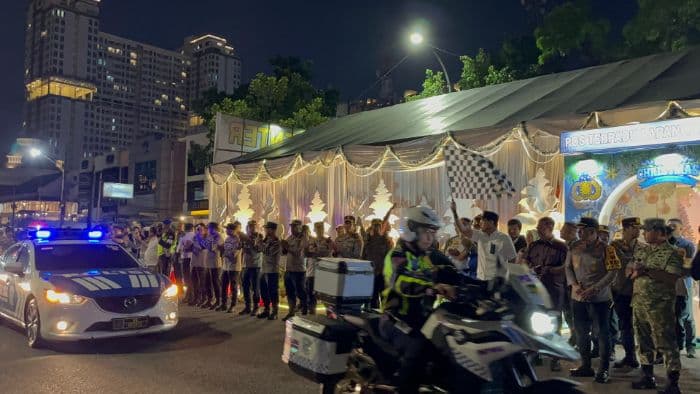 ratusan_personel_gabungan_dikerahkan_saat_pengamanan_malam_tahun_baru_2026