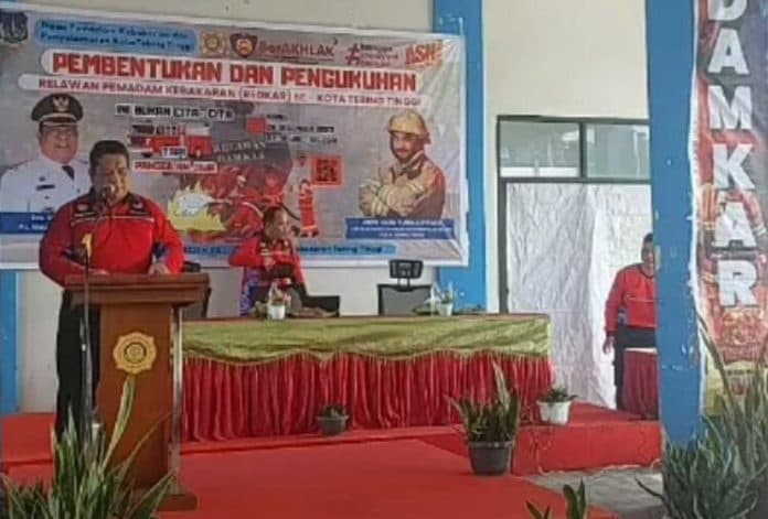 100_relawan_damkar_dan_penyelamatan_tebing_tinggi_dikukuhkan