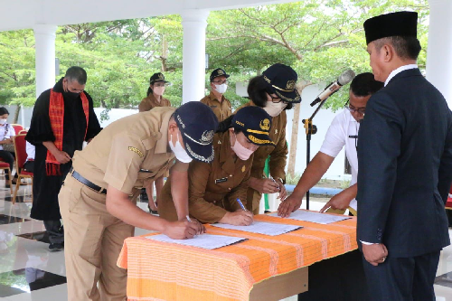 10_pejabat_administrator_dan_pengawas_di_simalungun_dilantik
