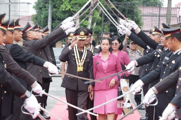 11_personel_polres_asahan_dilepas_menjadi_purnawirawan