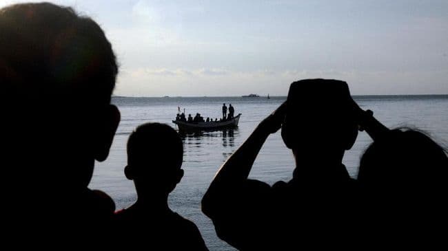 15_abk_hilang_km_setia_makmur_tenggelam_di_laut_arafura
