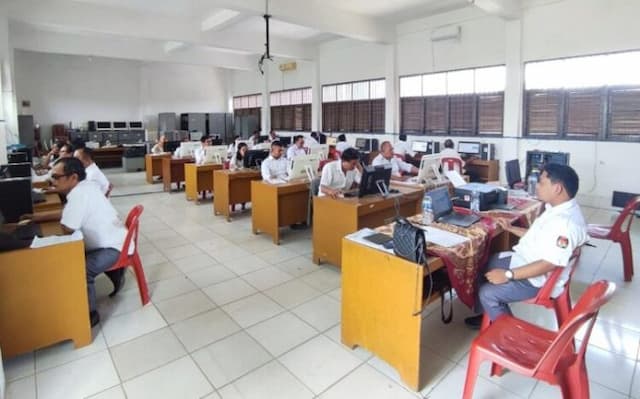 180_calon_anggota_ppk_kpu_siantar_ikuti_ujian_15_besar_bakal_tes_wawancara