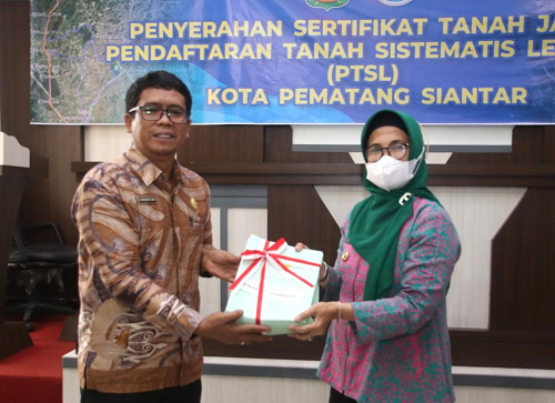 189_sertifikat_tanah_aset_pemko_siantar_diterima_wali_kota_dari_bpn