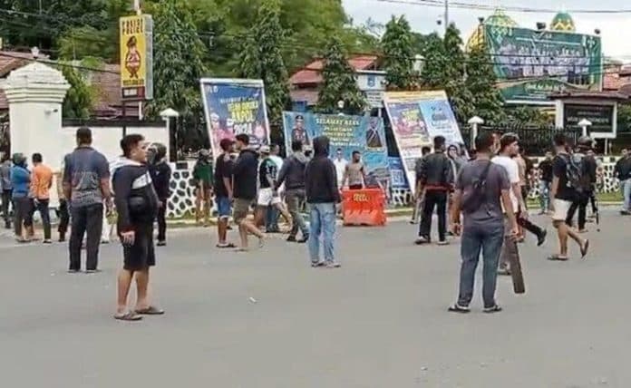 21_personel_brimob_diperiksa_terkait_bentrok_sorong