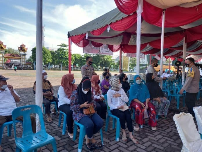 232_warga_tebing_tinggi_divaksinasi