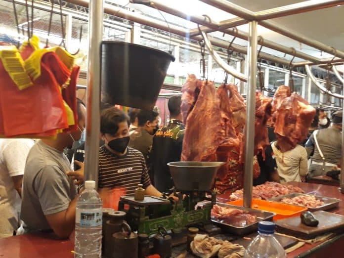 28_ton_daging_beku_dan_500_ton_gula_akan_masuk_ke_medan