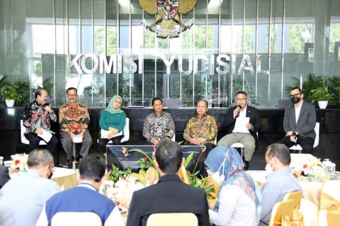 2_hakim_agung_tersandung_kasus_suap_komisi_yudisial_akan_perketat_proses_seleksi