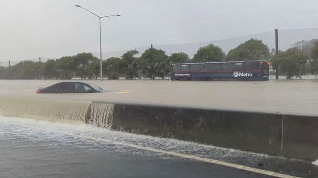 2_orang_tewas_dalam_banjir_bandang_selandia_baru