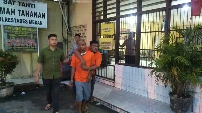 2_perampok_sepeda_motor_disertai_penikaman_terhadap_penambal_ban_di_jalan_ngumban_surbakti_ditembak