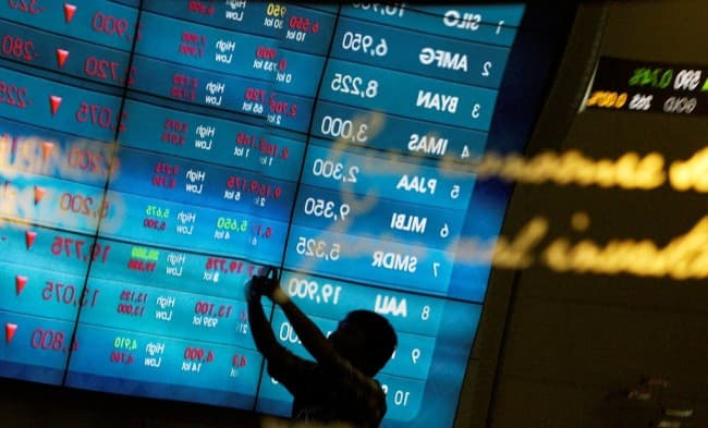 303_saham_menguat_ihsg_menanjak_ke_level_7772