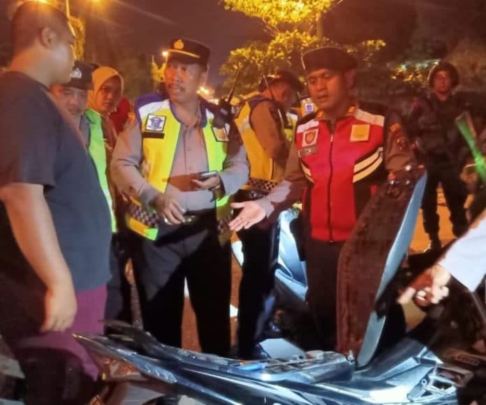 37_pengendara_simpan_sajam_di_jok_sepeda_motornya