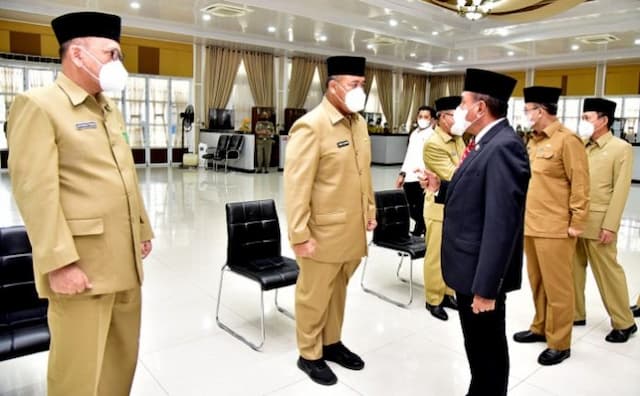 3_pejabat_eselon_ii_dilantik_gubsu_masalah_perijinan_bakal_jadi_prioritas