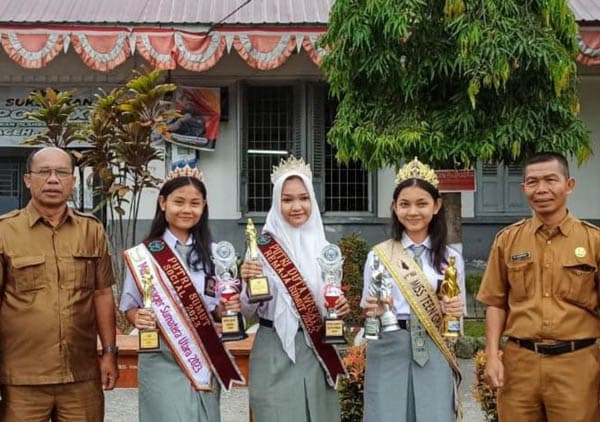 3_siswi_sman_4_pematang_siantar_ini_raih_prestasi_membanggakan