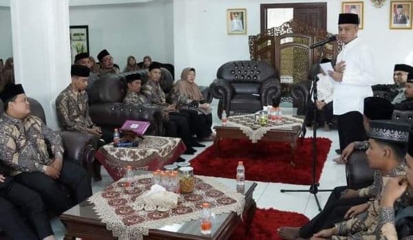 41_kalifah_tebing_tinggi_ikuti_mtq_ke_39_di_tapsel