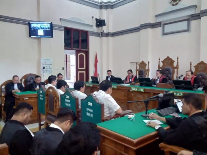 4_penyuap_bupati_labuhanbatu_nonaktif_divonis_jpu_kpk_buka_suara