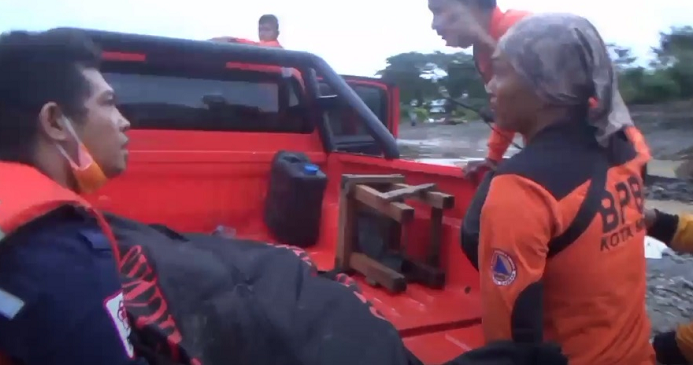 5_orang_korban_hilang_terbawa_banjir_ditemukan_tewas