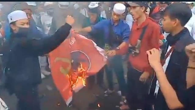 5_saksi_kasus_pembakaran_bendera_pdip_diperiksa_polisi