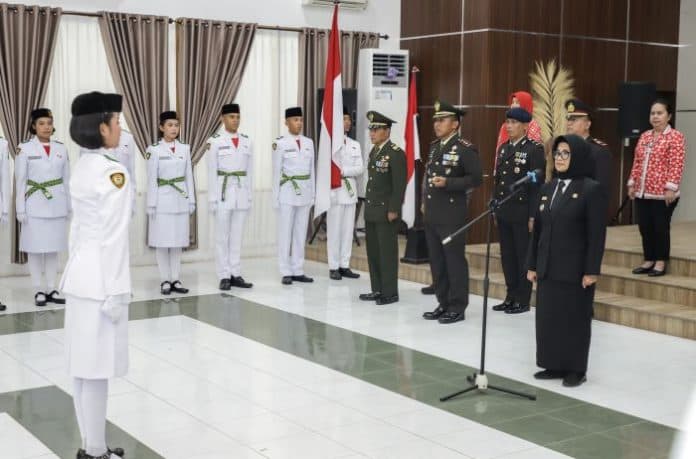 60_anggota_paskibraka_siantar_dikukuhkan_susanti_jaga_patriotisme