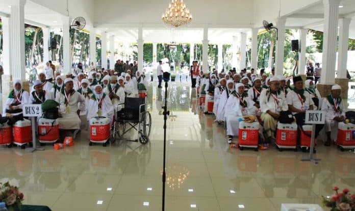 63_orang_calhaj_asahan_tahap_ii_bersiap_berangkat_ke_tanah_suci