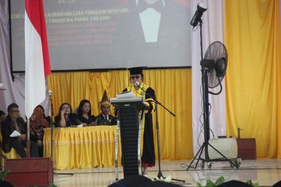 640_mahasiswa_universitas_simalungun_diwisuda
