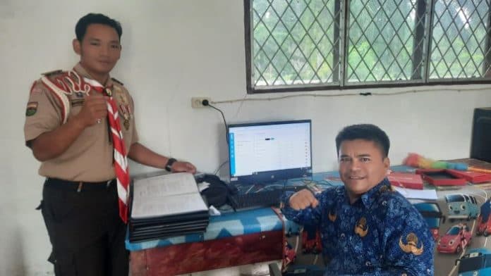 70_pelajar_sma_negeri_1_panombeian_panei_ikuti_snpmb_tahun_ini