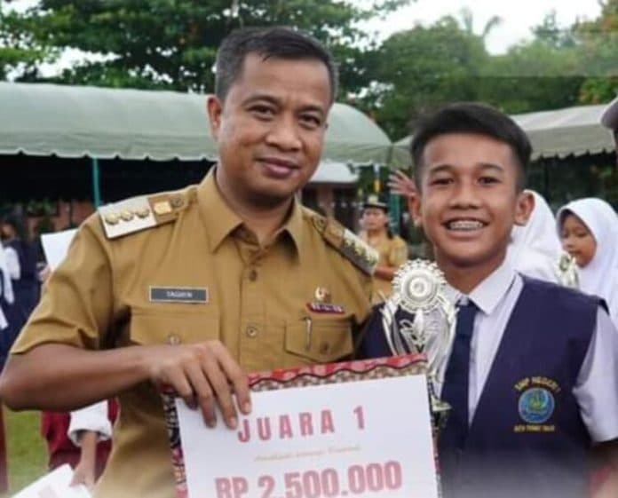 72_pelajar_berprestasi_terima_penghargaan_dari_pj_wali_kota_tebing_tinggi